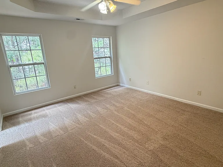 917 Roxy St — Photo 10