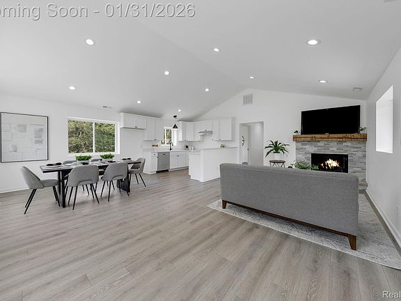 3rd image of 2694 Vendome Ave