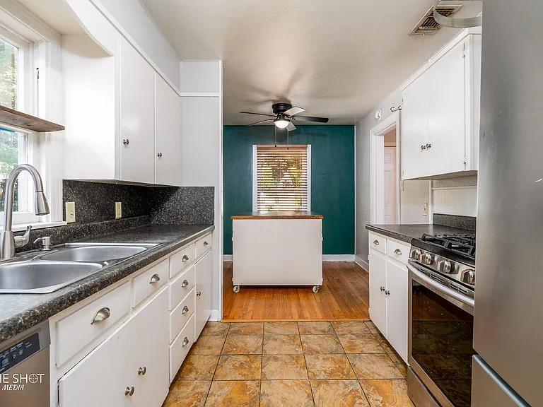 1333 Amarillo St — Photo 18