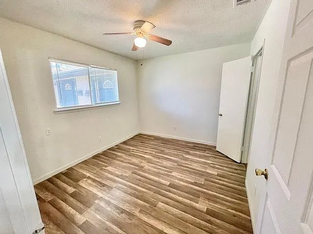 811 Redbird Dr — Photo 4