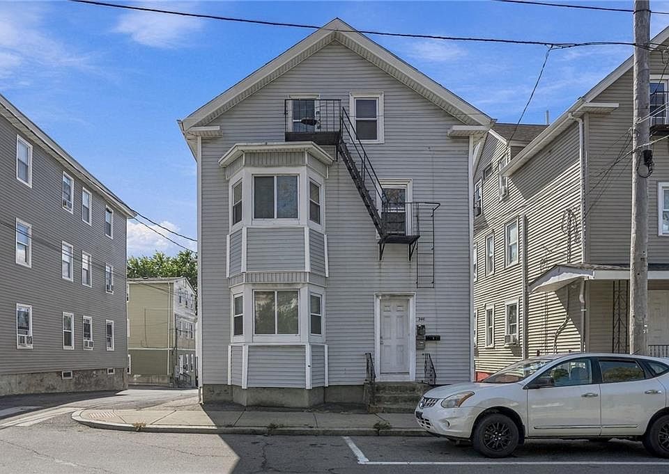 1st image of 360 Manton Ave