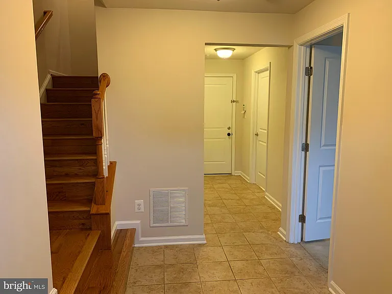 7449 Singers Way — Photo 5
