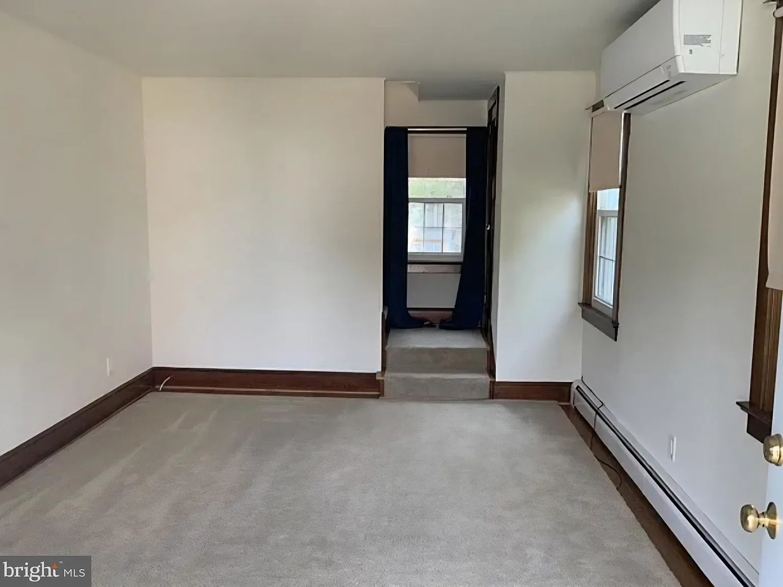 2 bed, 1.5 bath, 1200 sqft, $2,000 — Photo 3