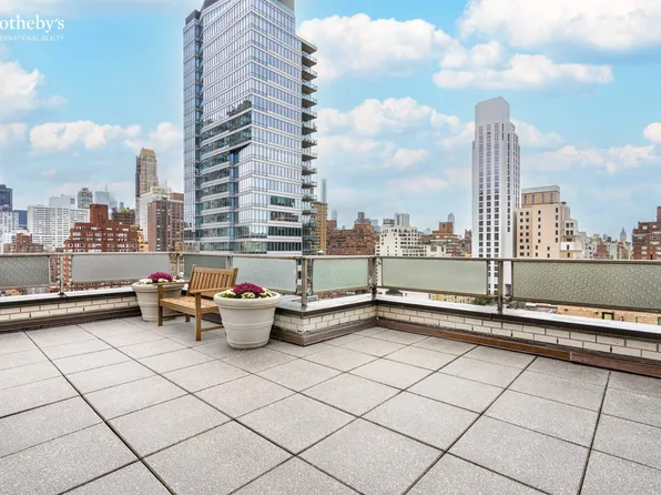 301 East 75th Street image 14 of 30