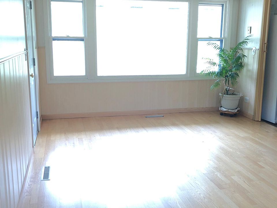 1st image of 7032 Lowell Dr