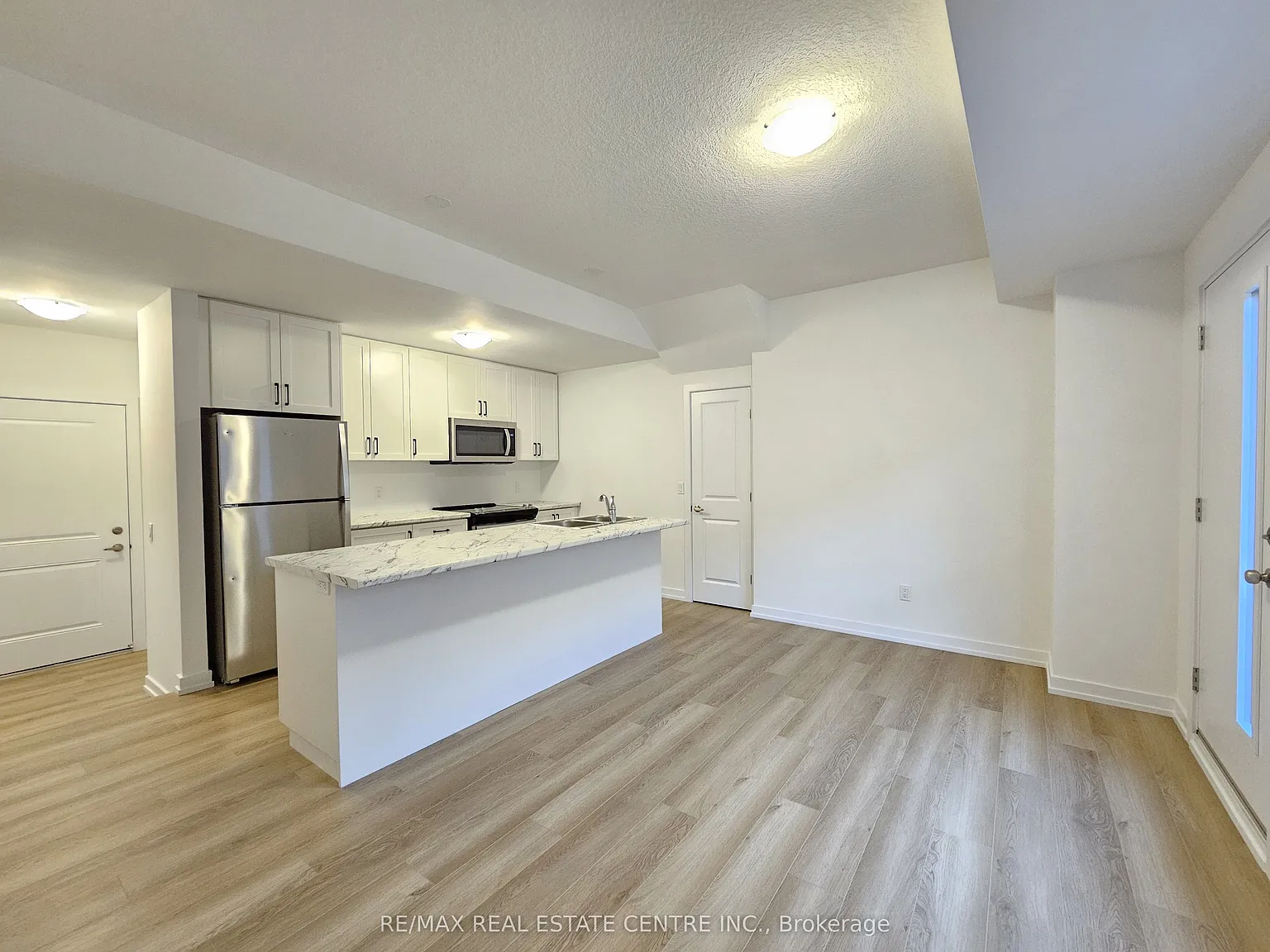 1 bed, $2,100 — Photo 2
