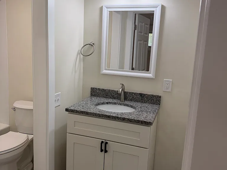 2024 Riverdale St #11 — Photo 6