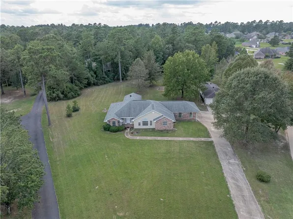 451 Janet Dr, Pineville, LA 71360