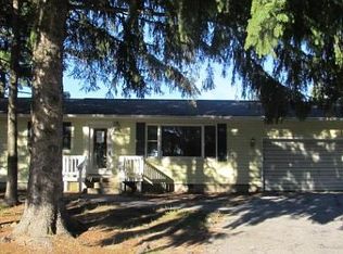2445 W Carriage Hill Dr, Traverse City, MI