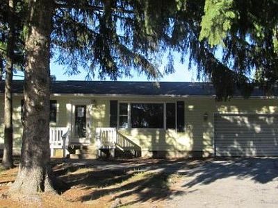 2445 W Carriage Hill Dr, Traverse City, MI, 49686