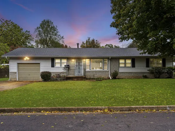 805 Richards Drive, Mountain Grove, MO 65711