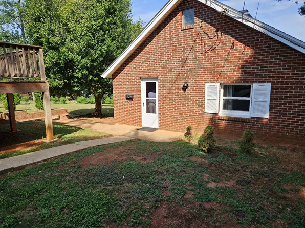 1029 Locust Ave, Charlottesville, VA 22901