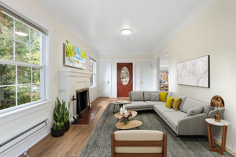 5th image of 5016 5018 9th Avenue NE