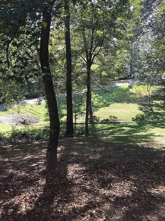 111 Tiffany Ave photo 1