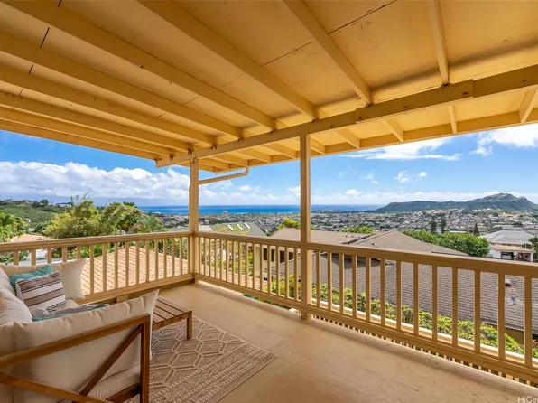 3735 Manini Way, Honolulu, HI 96816