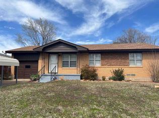 607 SW 45th St, Lawton, OK 73505