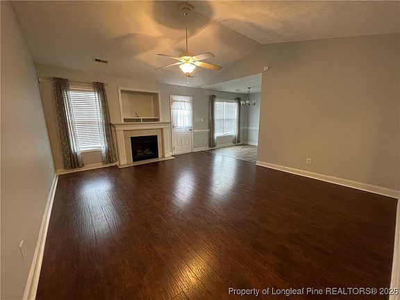 3rd image of 2144 Saint Nicholas Dr