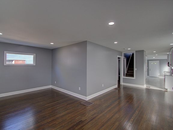 3rd image of 4407 Bellefontaine Ave