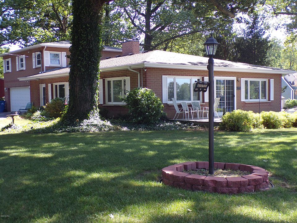 1st image of 61279 41st St
