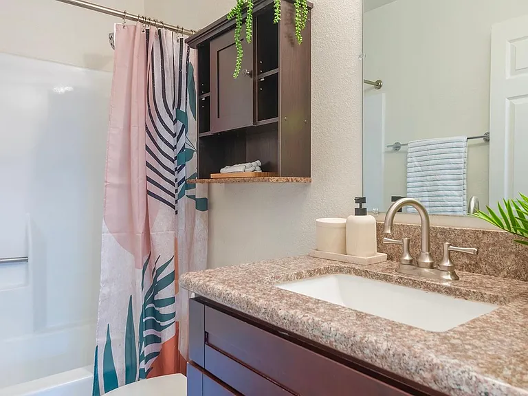 8024 Linda Vista Rd #1F — Photo 23