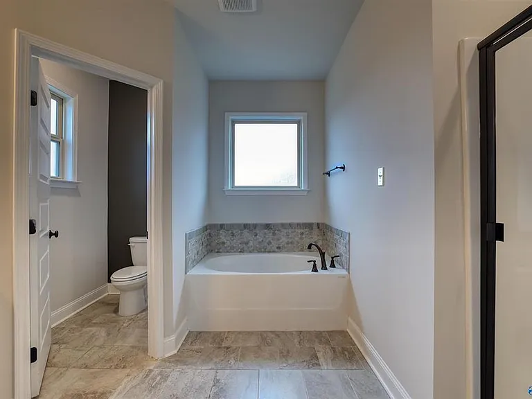 12786 Juniors Dr — Photo 10
