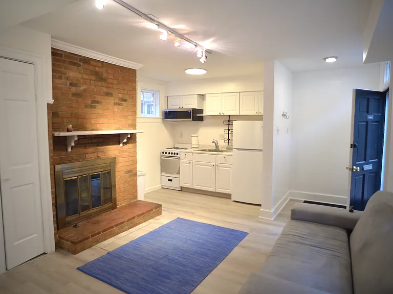 1014 Prince St #2 — Photo 6