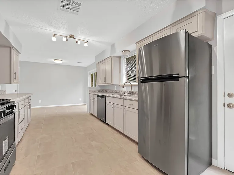 8619 Norton Dr — Photo 4