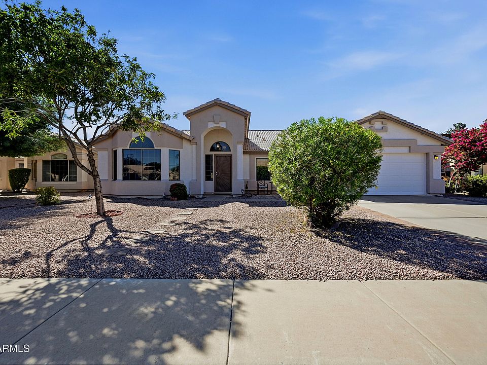 1st image of 762 S BAHAMA Drive