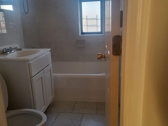 5th image of 768 E 224th St APT 4