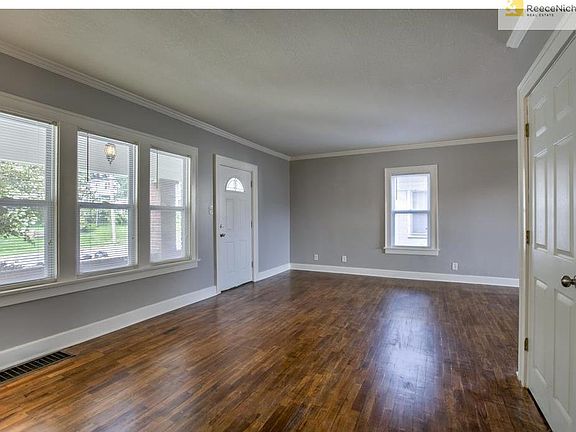 4th image of 1015 W White Oak Ave