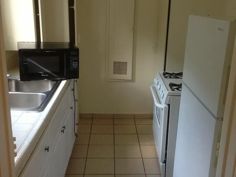 479 Landfair Ave #491 — Photo 8