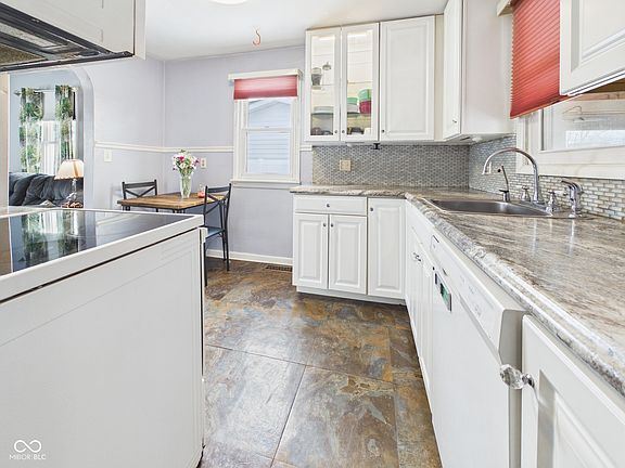 4th image of 2415 N A St