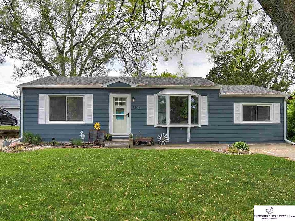 1st image of 7306 S 41st Ter