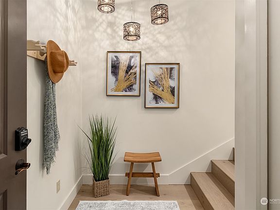 3rd image of 745 Bellevue Avenue E #301