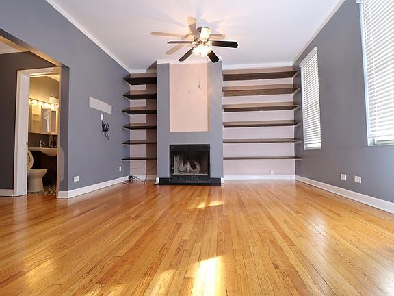 2nd image of 2316 W Melrose St #2