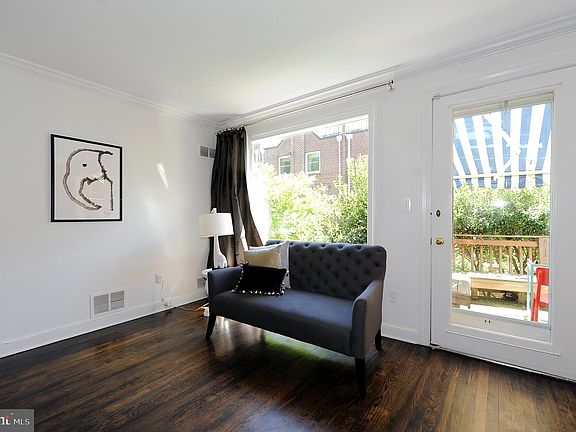 4th image of 2718 Olive St NW