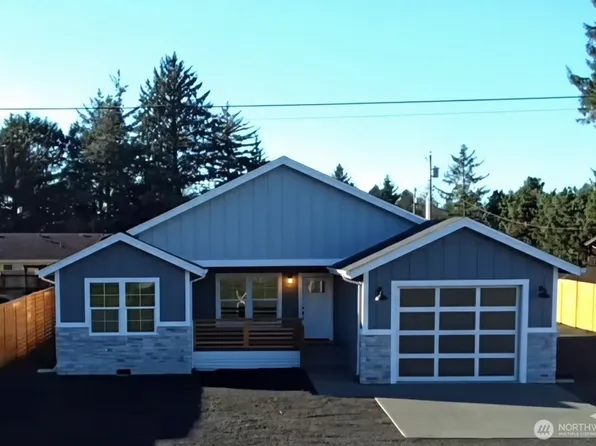 337 Mount Olympus Avenue SE, Ocean Shores, WA 98569