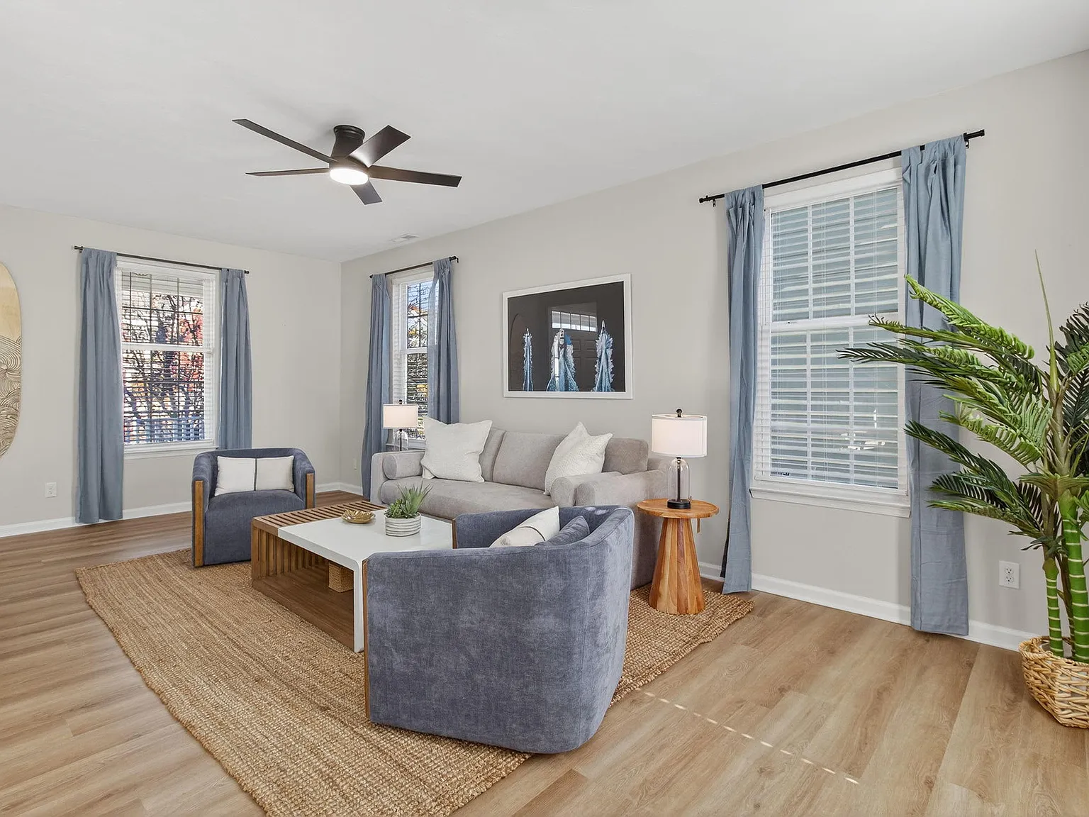 3 bed, 2.5 bath, 1587 sqft, $2,795 — Photo 3