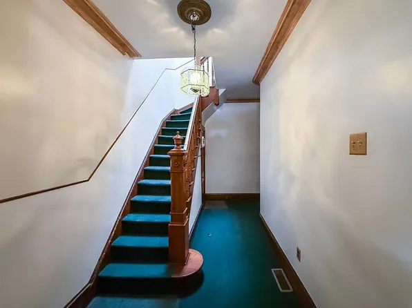 90 Carlton Avenue image 38 of 40