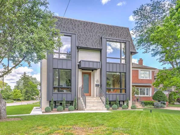 308 Ridley Blvd, Toronto, ON M3H 1K9