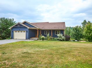 11 Thomas Cres, Huntsville, ON P1H 2M3