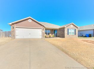 2700 W El Dorado St, Broken Arrow, OK 74011