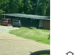 2906 Lakewood Dr, Jackson, MS 39212