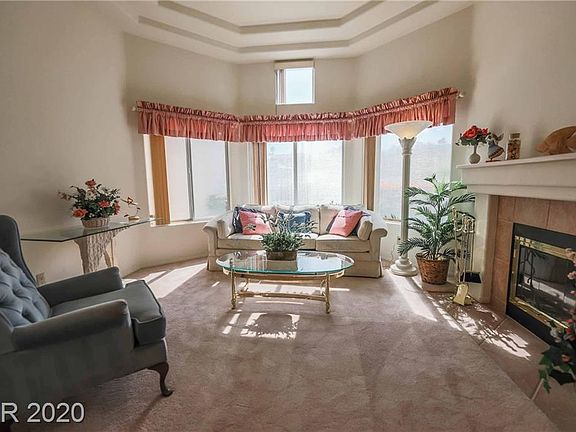 3rd image of 408 Antigua Way