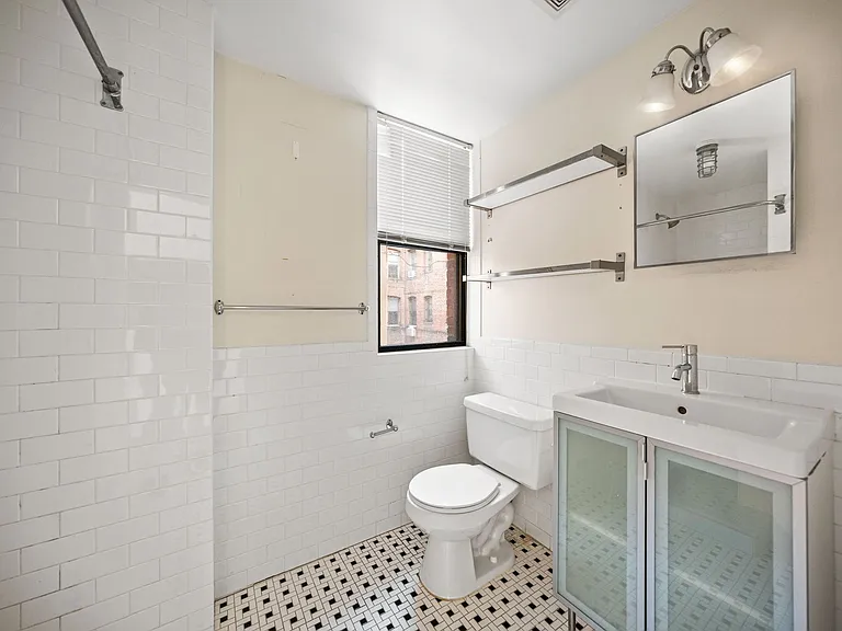1443 T St NW #32 — Photo 23