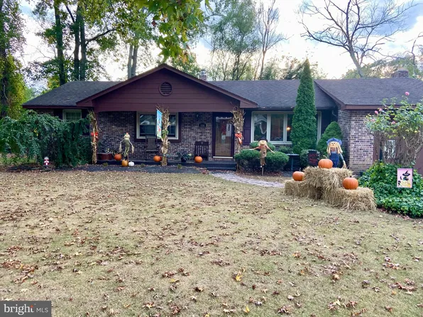 606 Cedar Crest Dr, Carneys Pt, NJ 08069
