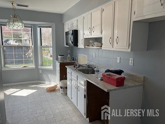 2nd image of 22 Anderson Ct