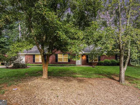 132 Buckeye Point, Commerce, GA 30530