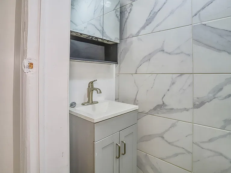 9017 Riverside Pl #7 — Photo 5