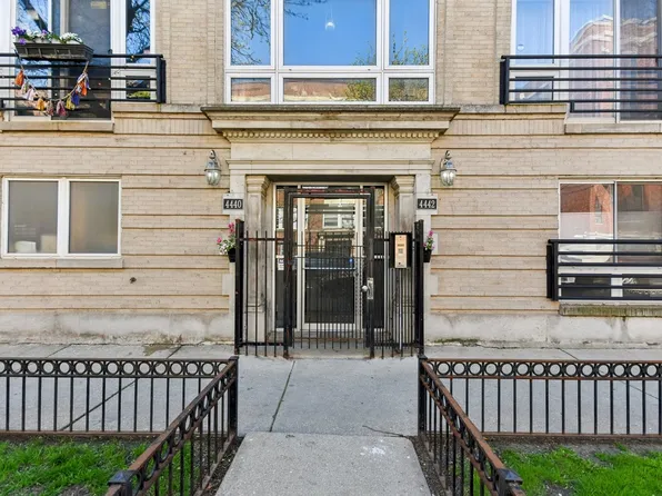 4442 N Hazel St #T, Chicago, IL 60640